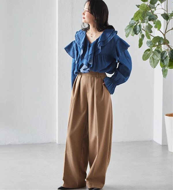 RANAN（ラナン）の「ビッグカラーフリルデニムブラウス（ブラウス）」｜詳細画像