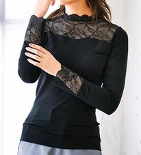 LAVIENNE（ラヴィエンヌ）の「吸湿発熱あったかインナーハイネックレースインナー（肌着・インナーウェア）」