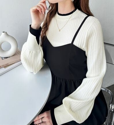 GeeRA（ジーラ）の「レイヤード風モチっと柔らかリブニット（ニット・セーター）」