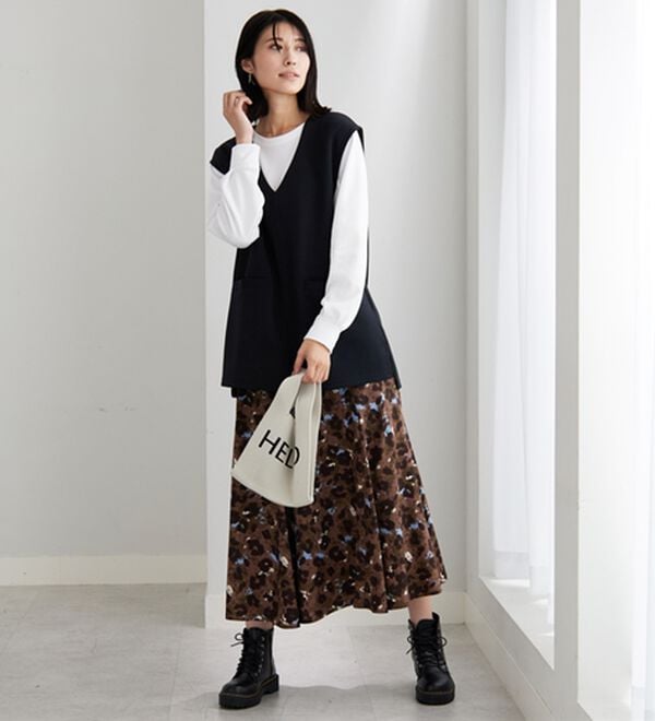 BELLUNA（ベルーナ）の「静電気防止インナー付Ｖネックベストアンサンブル（アンサンブル）」｜詳細画像