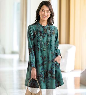 BELLUNA（ベルーナ）の「《体のラインを拾わない》コーデュロイ素材ぼかし調花柄チュニック（チュニック）」｜グリーン系