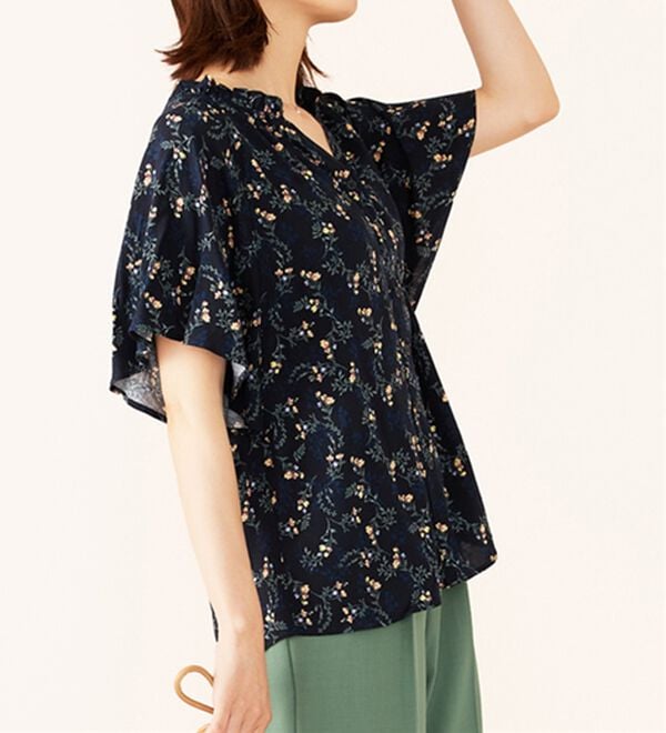 BELLUNA（ベルーナ）の「レーヨン素材袖フレアーブラウス（ブラウス）」｜詳細画像