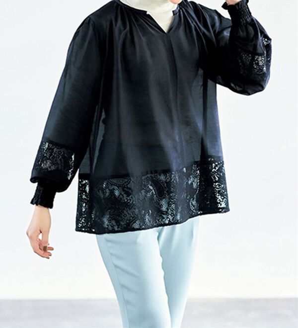 VINNO（ヴィノ）の「綿シルク・レース切替シアーブラウス（ブラウス）」｜詳細画像