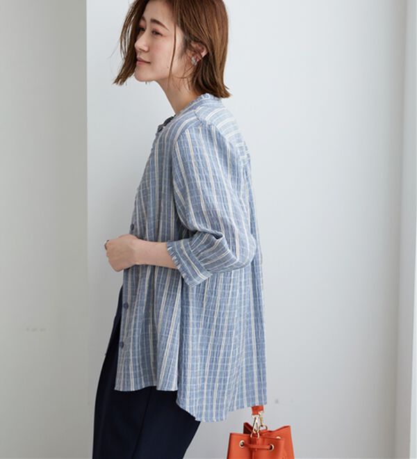 BELLUNA（ベルーナ）の「【お気軽シャツ】ぽこぽこ素材衿＆袖フリルデザインブラウス（ブラウス）」｜詳細画像