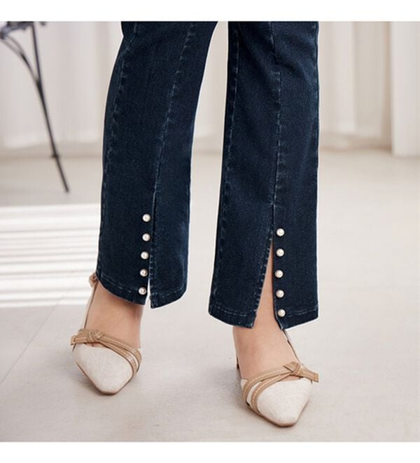 alotta（アロッタ）の「フロントスリットパール調ストレッチパンツ（フルレングスパンツ）」｜詳細画像
