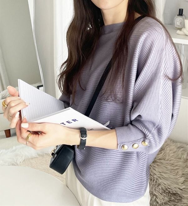 GeeRA（ジーラ）の「袖ボタン付ドルマンニットトップス（ニット・セーター）」｜詳細画像