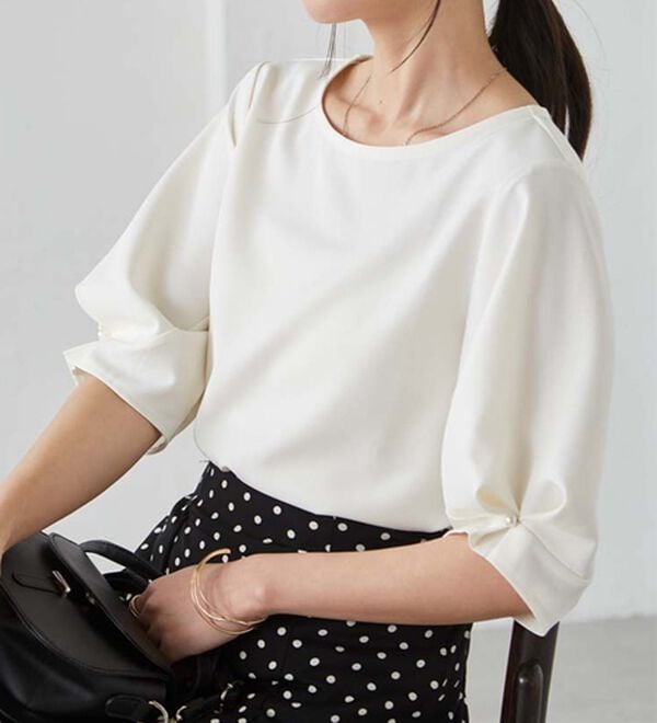 RANAN（ラナン）の「【ひんやり】袖タックデザインきれい見えブラウス（ブラウス）」｜詳細画像