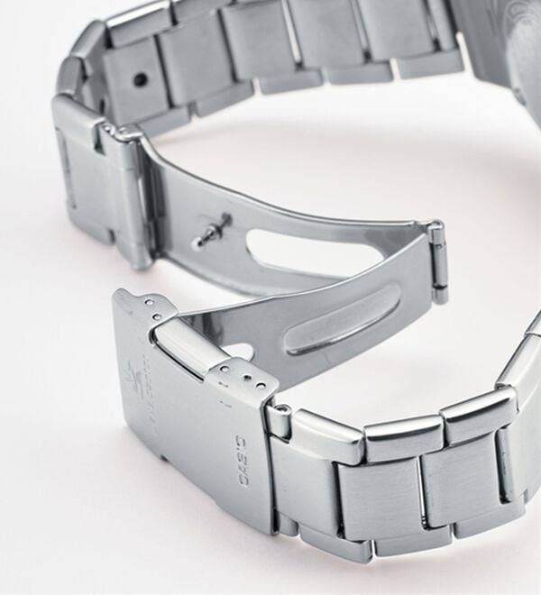 「カシオ　ソーラー電波時計（メンズ腕時計）」｜詳細画像