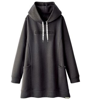 BELLUNA（ベルーナ）の「＜ミネトンカ＞裏起毛フードチュニック（チュニック）」｜チャコール