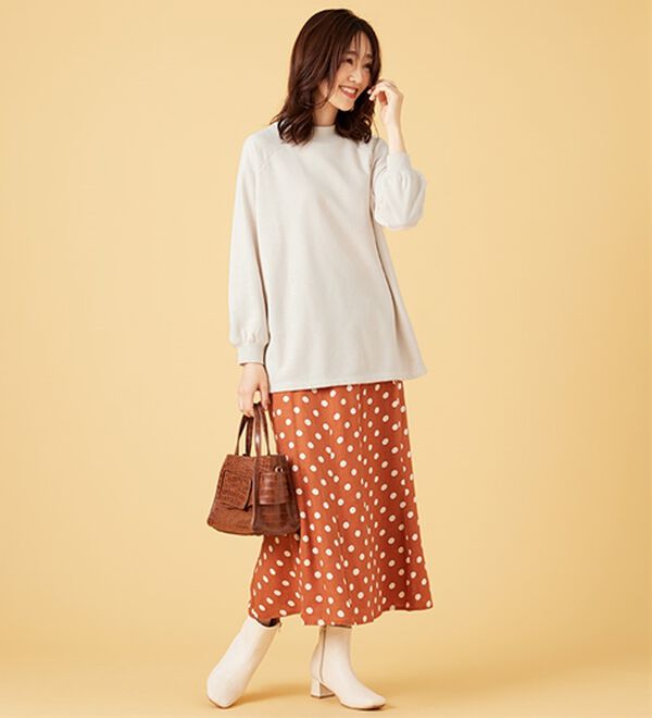 BELLUNA（ベルーナ）の「華奢見せ！しっかり綿混裏毛素材トレーナー（トレーナー・スウェット）」｜詳細画像