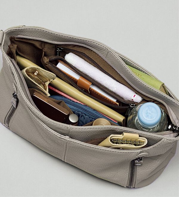 BELLUNA（ベルーナ）の「牛革多ポケット２ＷＡＹ手提げ（ハンドバッグ）」｜詳細画像