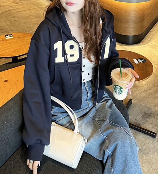 GeeRA（ジーラ）の「ロゴスウェットパーカー（パーカー）」｜詳細画像