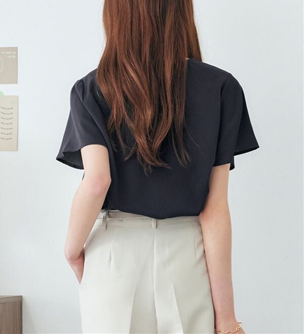 alotta（アロッタ）の「シフォンレイヤードＶネックブラウス（ブラウス）」｜詳細画像