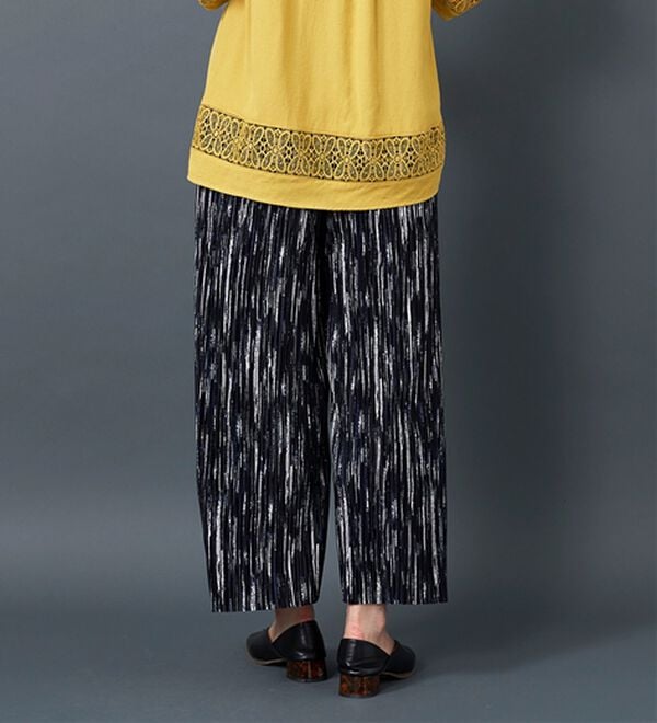 BELLUNA（ベルーナ）の「なめらか素材ゆったりプリーツパンツ（ワイドパンツ・ガウチョ）」｜詳細画像