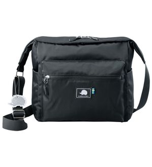 BELLUNA（ベルーナ）の「＜スカンジナビアンフォレスト＞Ａ４が入る！軽量ショルダー（ショルダーバッグ）」｜ブラック