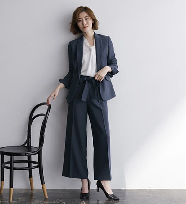 GeeRA（ジーラ）の「【2点セット】選べるボトム！洗えて型くずれしないパンツスーツセット（パンツスーツ）」｜詳細画像