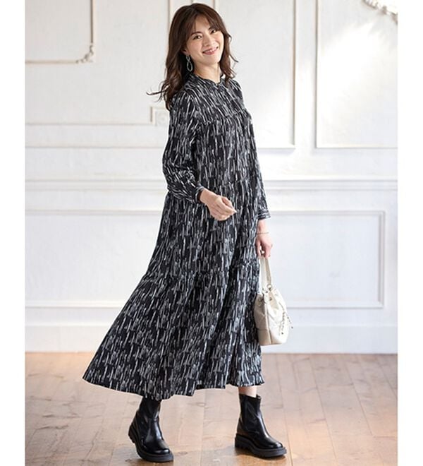 BELLUNA（ベルーナ）の「モダンに装う幾何柄ティアードワンピース（その他ワンピース）」｜詳細画像