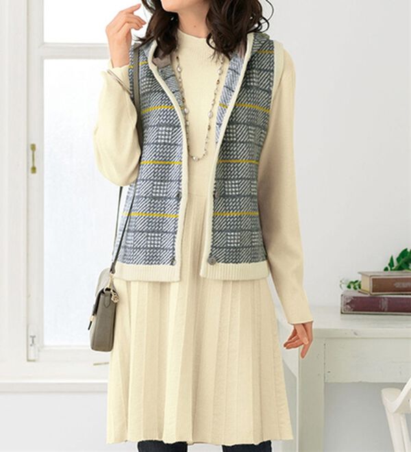 ルフラン（ルフラン）の「チェック柄ベスト付ニットアンサンブル（アンサンブル）」｜オフ