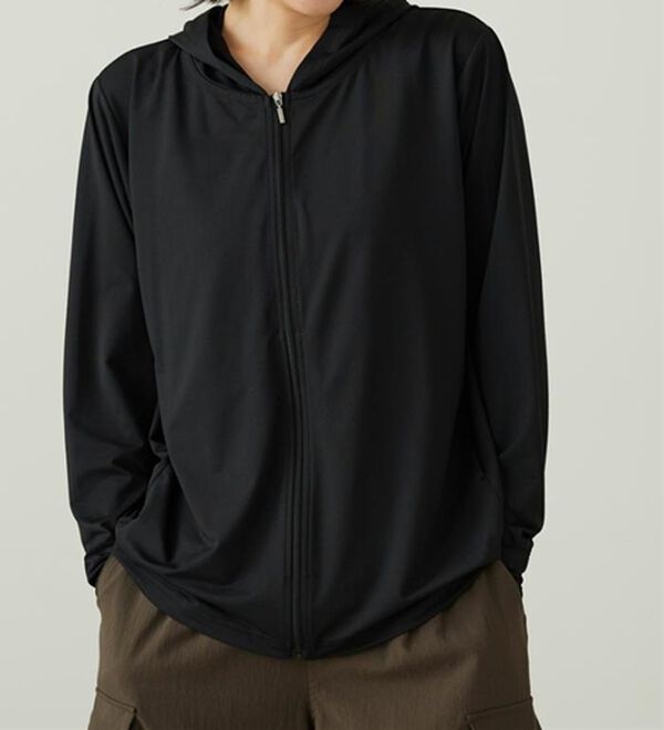 BELLUNA（ベルーナ）の「【接触冷感/UV対策/軽量】ヒンヤリ＆UV対策軽量パーカー（パーカー）」｜詳細画像