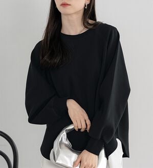 BELLUNA（ベルーナ）の「なめらかタッチ！もっちりん裾ラウンド短丈プルオーバー（カットソー）」｜黒