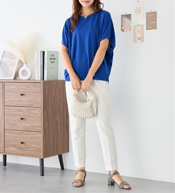 alotta（アロッタ）の「着痩せが叶うドルマンスリーブきれいめカットソー（カットソー）」｜詳細画像