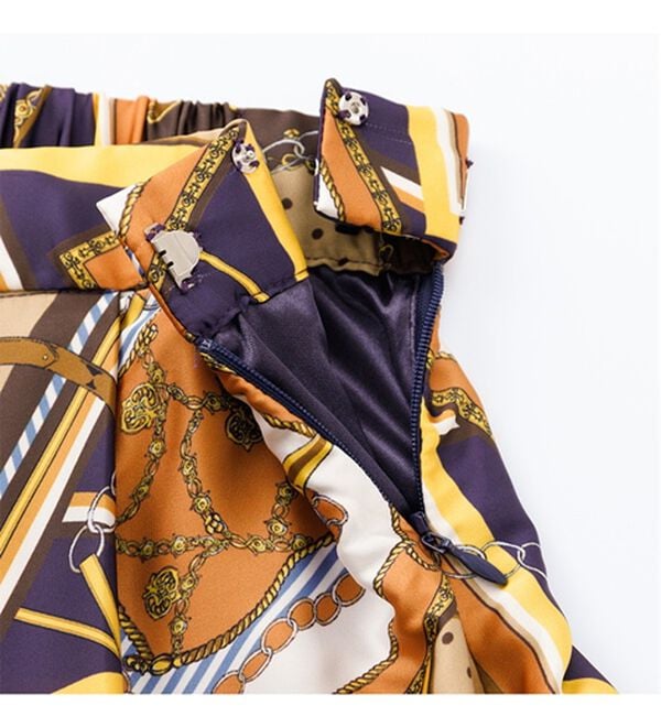 RANAN（ラナン）の「スカーフ柄パネルプリントスカート（ひざ丈スカート）」｜詳細画像