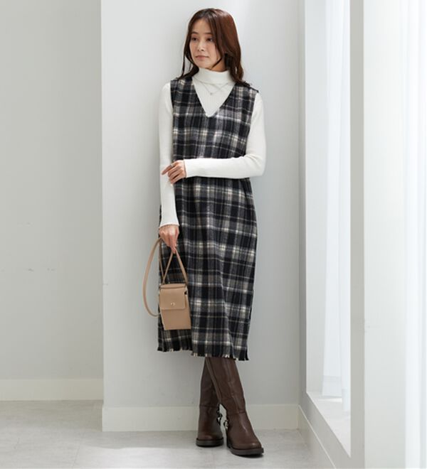 BELLUNA（ベルーナ）の「ポケット付！ふんわり起毛素材ジャンパースカート（ジャンパースカート）」｜詳細画像