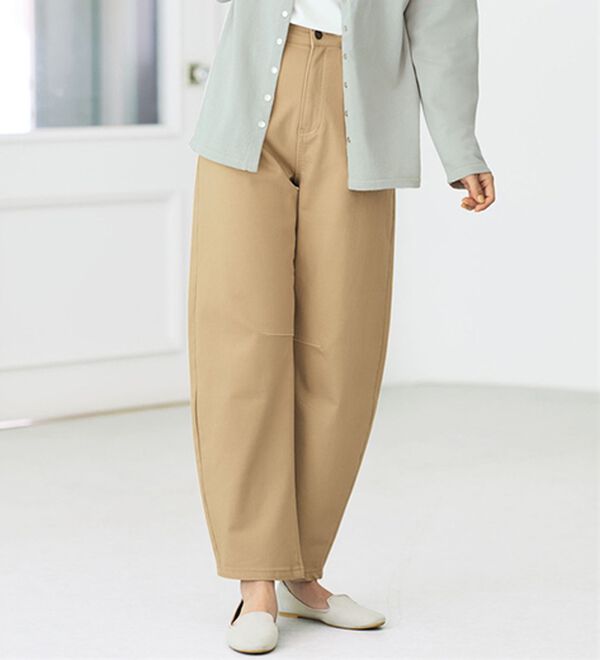 BELLUNA（ベルーナ）の「《ＨｕｇＲｅａｍコットン》柔らかカジュアルカーブパンツ（ワイドパンツ・ガウチョ）」｜ベージュ