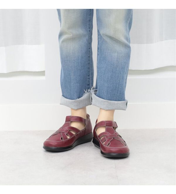 BELLUNA（ベルーナ）の「面ファスナーで脱ぎ履き楽グルカ風シューズ（フラットシューズ）」｜詳細画像