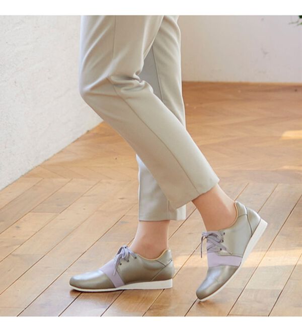 BELLUNA（ベルーナ）の「４Ｅ牛革ストレッチシューズ（スニーカー）」｜詳細画像