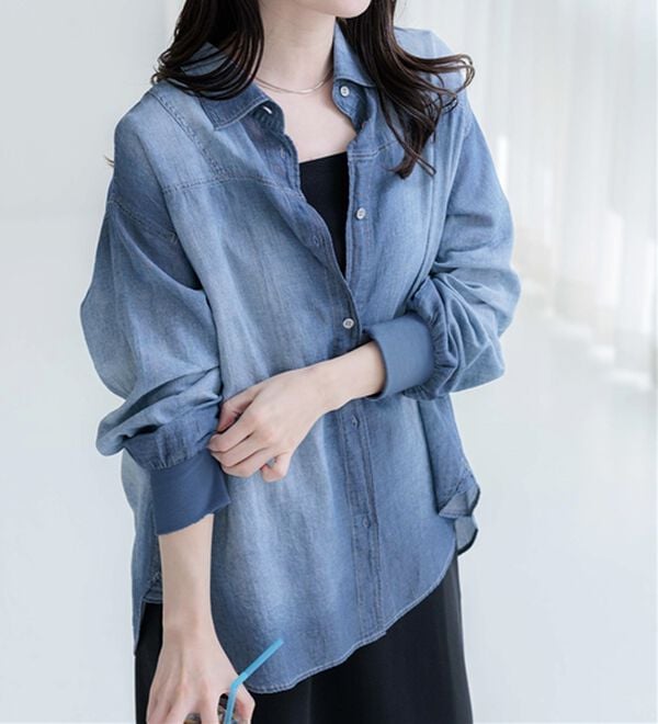 BELLUNA（ベルーナ）の「柔らかシアーデニム素材シャツチュニック（チュニック）」｜詳細画像