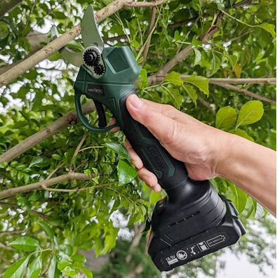 「充電式コードレス電動剪定バサミ（ガーデニング・園芸用品）」