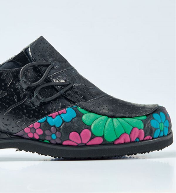 BELLUNA（ベルーナ）の「＜マテラ＞４Ｅ幅広フラワー本革型押しスリッポン（スリッポン）」｜詳細画像