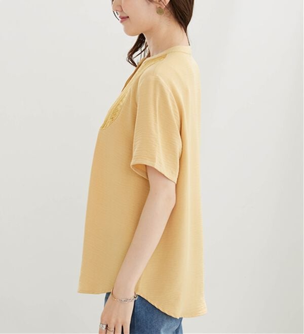 BELLUNA（ベルーナ）の「【多機能付き】お手入れ楽々！レース使いシャツチュニック（チュニック）」｜詳細画像