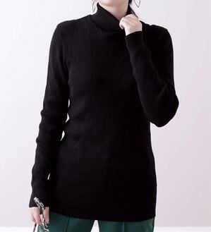 BELLUNA（ベルーナ）の「もちもちタートルネックニットプルオーバー（ニット・セーター）」｜黒