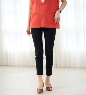 RANAN（ラナン）の「【4つの機能付】美脚クロップドパンツ（クロップドパンツ）」｜ブラック