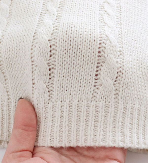 Pierrot（ピエロ）の「ケーブル柄深Ｖネックニット（ニット・セーター）」｜詳細画像