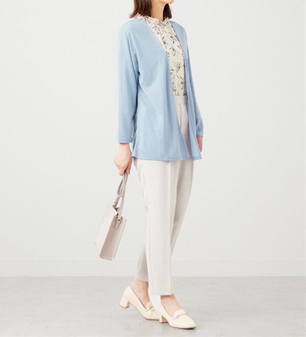 BELLUNA（ベルーナ）の「【2点セット】花柄プルオーバー＆カーデアンサンブル（アンサンブル）」｜詳細画像