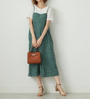 BELLUNA（ベルーナ）の「【2点セット】花柄プリントキャミワンピースアンサンブル（その他ワンピース）」｜グリーン系花柄