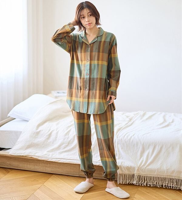 LAVIENNE（ラヴィエンヌ）の「綿１００％ふんわり柔か微起毛パジャマ（パジャマ・ルームウェア）」｜詳細画像