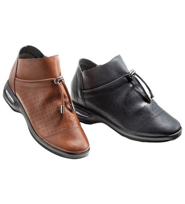 BELLUNA（ベルーナ）の「５Ｅループ付柔らか素材ショートブーツ（ブーツ）」｜詳細画像