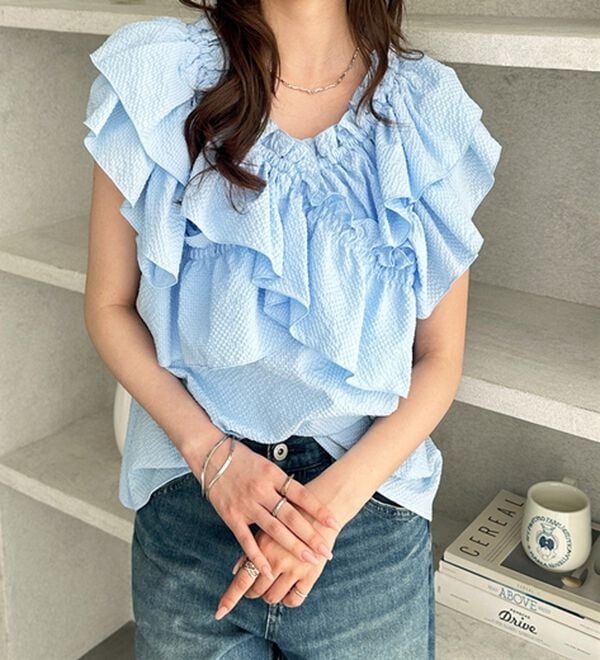 GeeRA（ジーラ）の「クロスフリルサッカーブラウス（ブラウス）」｜詳細画像