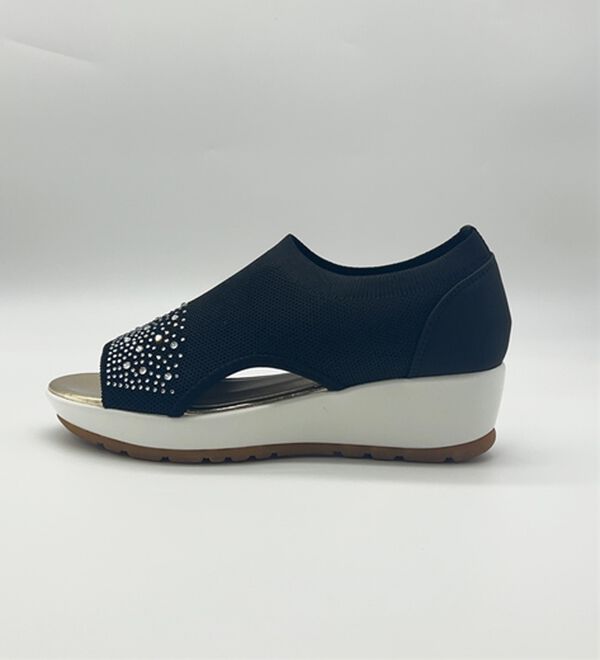 BELLUNA（ベルーナ）の「きらめきビジューのニットウェッジサンダル（サンダル・ミュール）」｜詳細画像