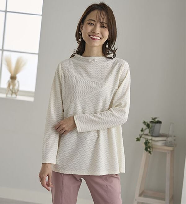 BELLUNA（ベルーナ）の「波柄ジャカード切替デザインプルオーバー（カットソー）」｜詳細画像