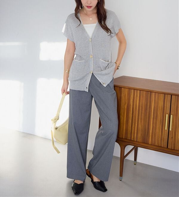 alotta（アロッタ）の「ライン使いゴールドボタン半袖カーデ（その他カーディガン）」｜詳細画像