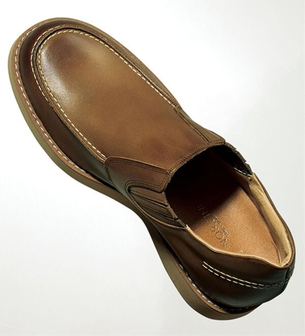 「＜北嶋製靴＞牛革メンズアップシューズ　サイドゴアスリッポン（メンズスニーカー）」｜チョコ