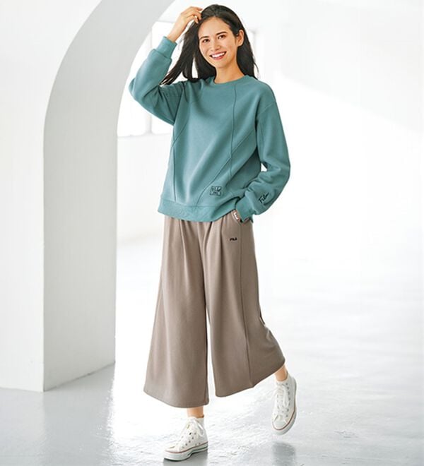 BELLUNA（ベルーナ）の「＜ＦＩＬＡ＞裏起毛ピンタックデザインプルオーバー（カットソー）」｜詳細画像