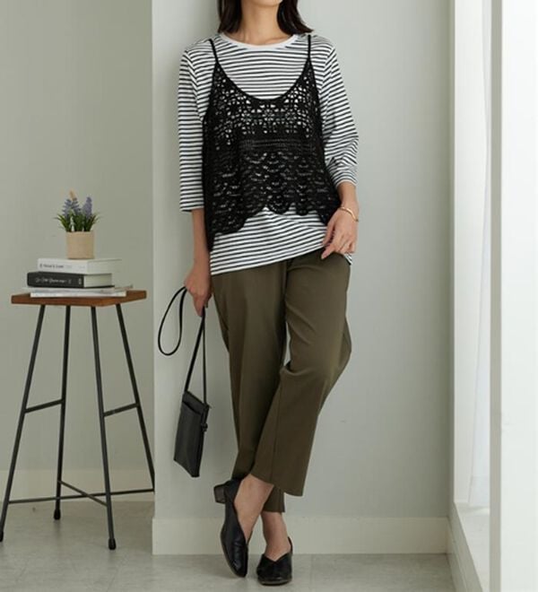 BELLUNA（ベルーナ）の「のびのびストレッチ美脚ストレートパンツ（ワイドパンツ・ガウチョ）」｜詳細画像