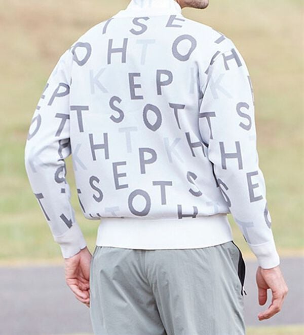 「＜ザ　ショップ　ティーケー＞軽量ストレッチＶネックロゴセーター（メンズシャツ）」｜詳細画像