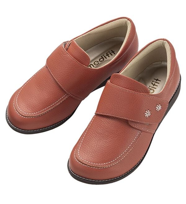 ルフラン（ルフラン）の「メディフィット５Ｅベルトデザインシューズ（フラットシューズ）」｜レッド